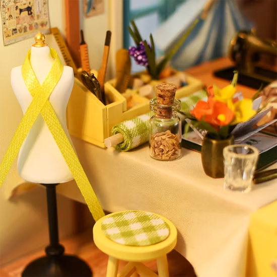 Maison de bricolage sur mesure avec lumière LED pour cadeaux, maison de poupée faite à la main